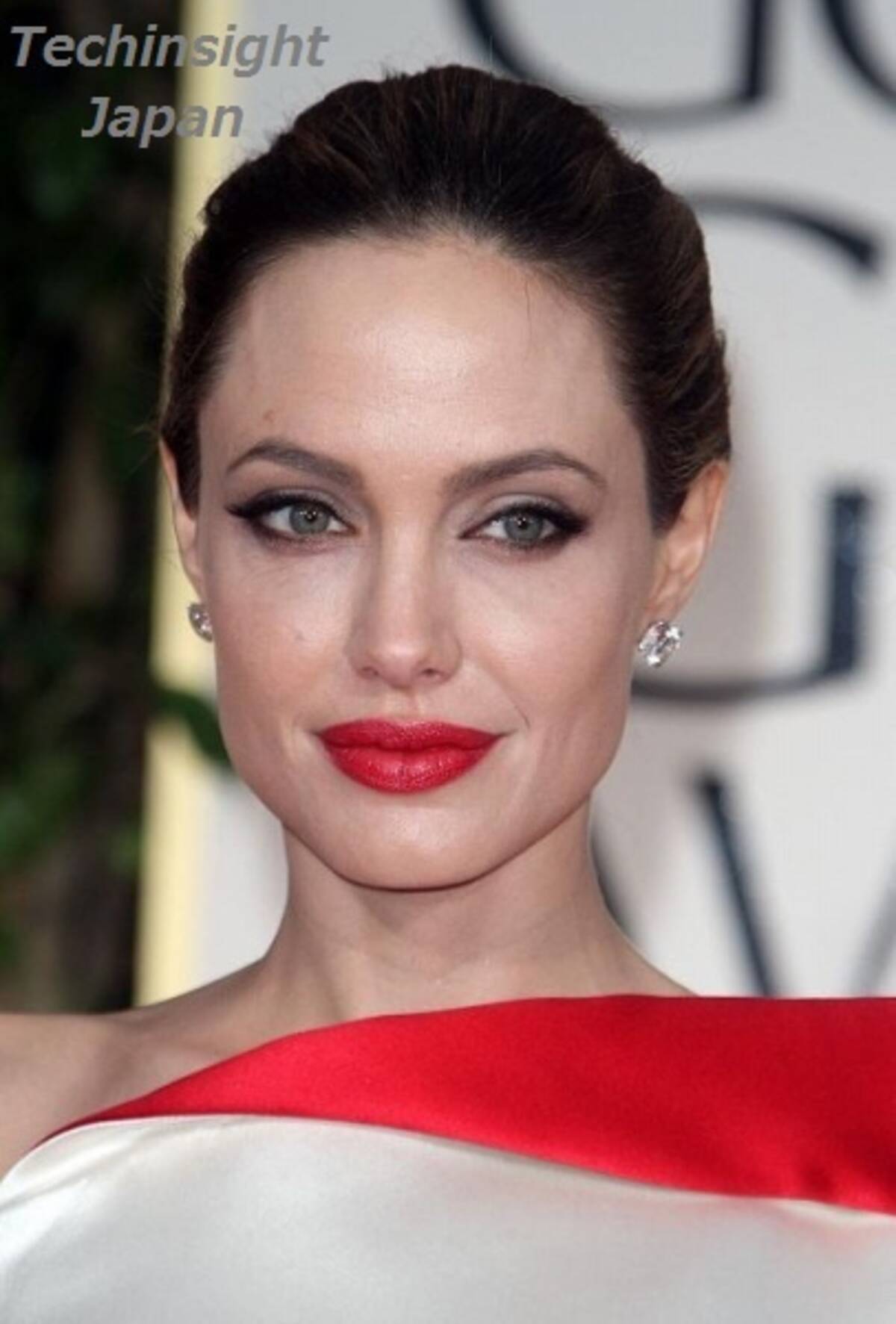 アンジェリーナ ジョリー美肌のために噂の ドラゴン ブラッド を愛用か 12年8月29日 エキサイトニュース