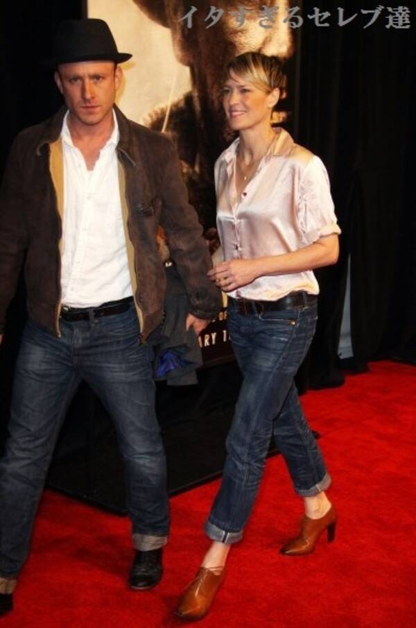 ショーン ペンの元妻女優ロビン ライト 14歳年下の俳優と婚約 14年1月12日 エキサイトニュース