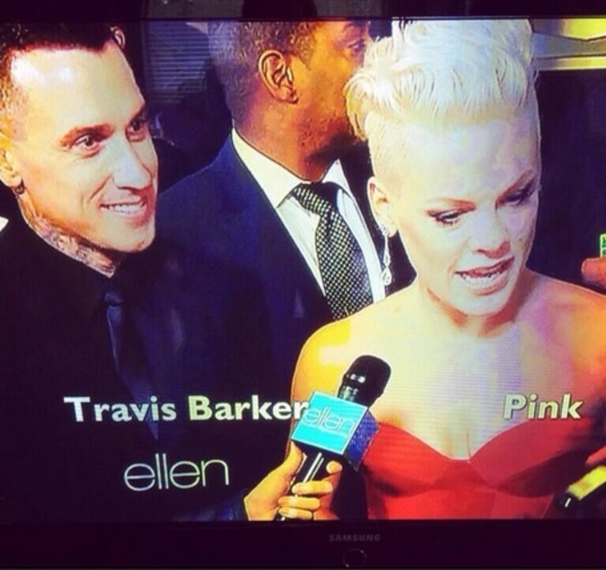 P Nkの夫 人気ミュージシャンのトラヴィス バーカーと瓜二つに 14年1月29日 エキサイトニュース P Nkの夫 人気ミュージシャンのトラヴィス バーカーと瓜二つに 14年1月29日 エキサイトニュース