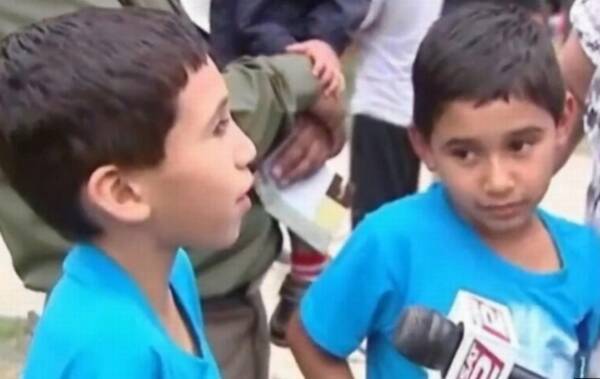 7歳双子の男児お手柄 誘拐犯から1歳の弟を守るため体当たり テキサス州 14年4月日 エキサイトニュース