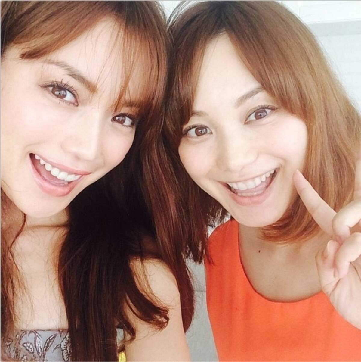 蛯原英里 姉とのツーショットを公開 美しすぎる姉妹に驚き 14年7月30日 エキサイトニュース