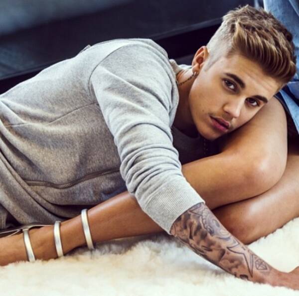 ジャスティン ビーバー 海外クラブで美女を選抜 女性らが騒動巻き起こす 14年8月7日 エキサイトニュース