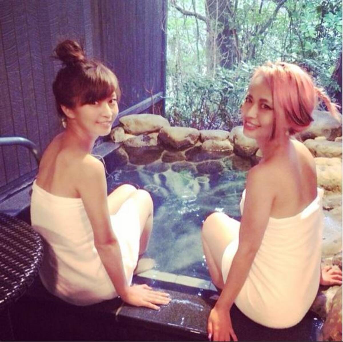 安田美沙子が 温泉写真 を公開 人妻の肩甲骨に セクシー 14年9月16日 エキサイトニュース