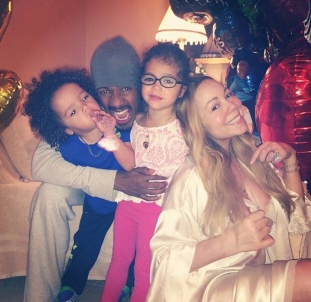 マライア キャリーの双子が4歳に 父親のニック キャノンは マライアに感謝 15年5月1日 エキサイトニュース