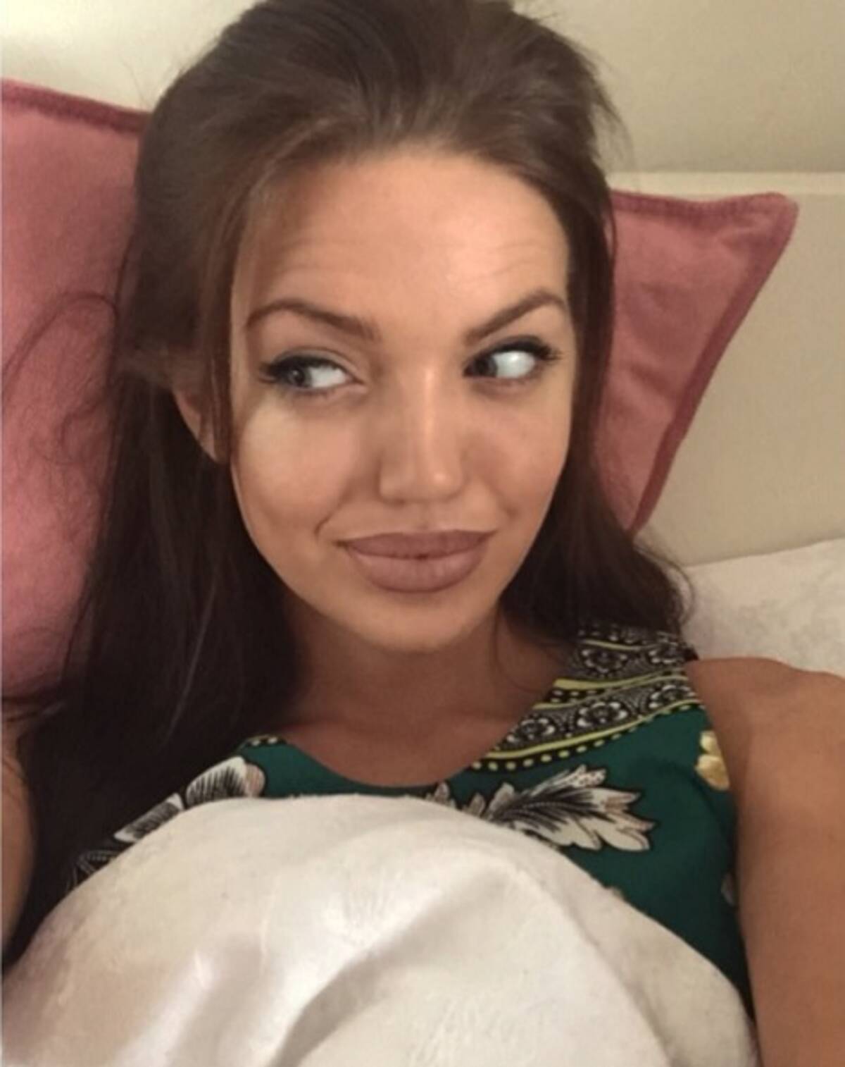 アンジェリーナ ジョリーに激似の美女現る メディア騒然 15年8月23日 エキサイトニュース