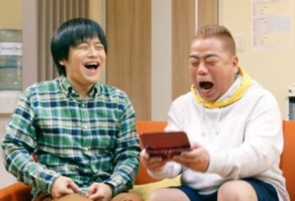 バカリズムと出川哲朗が満面の笑み ゲーム姿が 少年みたい 16年11月23日 エキサイトニュース