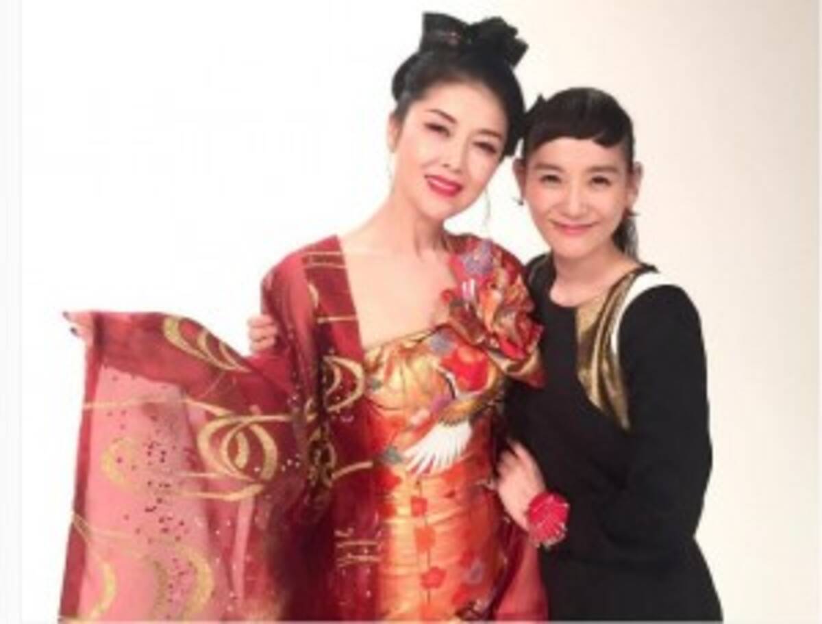 篠原ともえ 藤あや子と2ショット シックな姿でも しのら かわいい 17年1月13日 エキサイトニュース