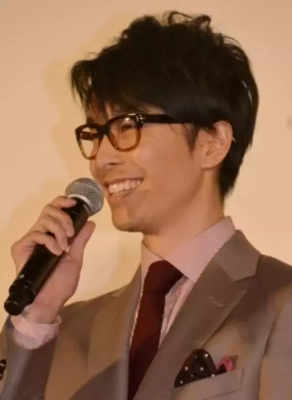 長谷川博己、ホラー映画『ピラニア3D』を語る笑顔が生き生き「近年稀にみる傑作」