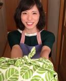 「松岡茉優演じる“サーヤ”　夫にお弁当を作りながら「ガンバレ！　ガンバレ！」」の画像1