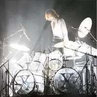 Yoshiki 故郷の千葉でボランティア その姿に手首を心配する声も 19年9月24日 エキサイトニュース