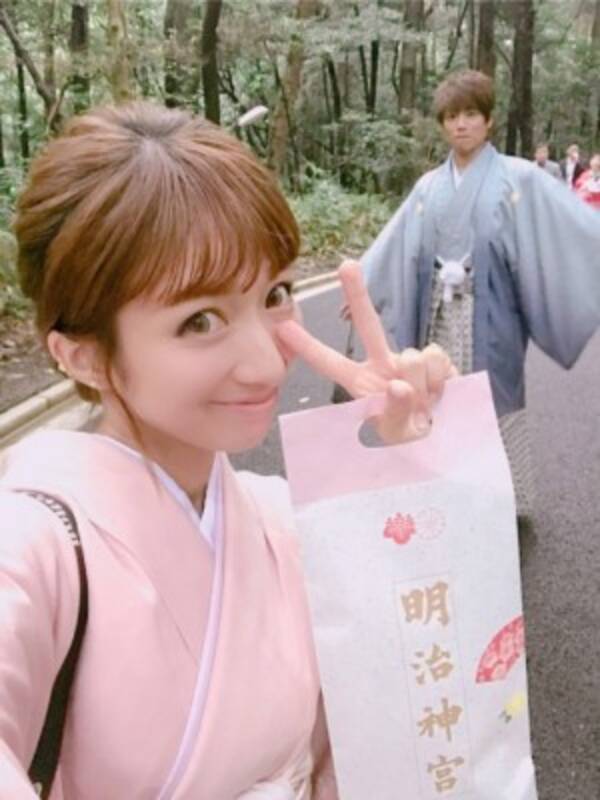 辻希美 家族全員での和服姿を披露 次男の七五三で明治神宮へ 17年10月15日 エキサイトニュース