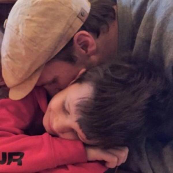 ジゼル ブンチェンの夫トム ブレイディ 10歳息子の唇にキスで物議 18年2月4日 エキサイトニュース