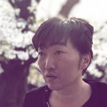 徳井義実、桜をバックに小沢一敬を撮影　ファン「哀愁のセカオザ」