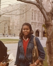 ミシェル・オバマ元米大統領夫人、大学時代の写真を公開　教育の大切さを訴える