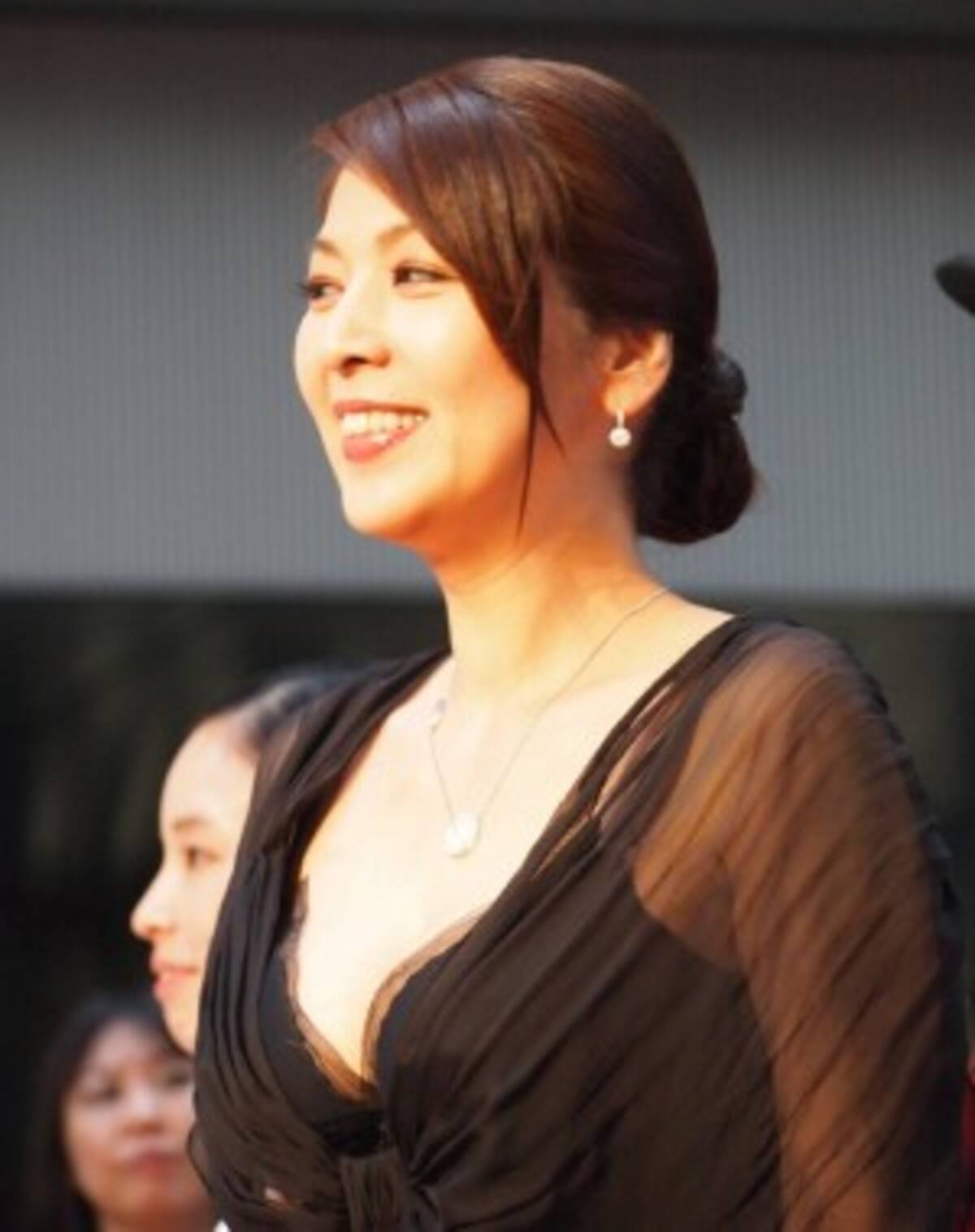 飯島直子 三四郎 相田やブリリアン コージとバーで飲み明かす 18年6月11日 エキサイトニュース