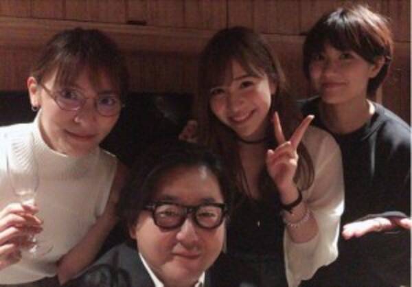 秋元康 秋元才加 W秋元 が並ぶ姿に反響 何か珍しい写真 18年6月25日 エキサイトニュース