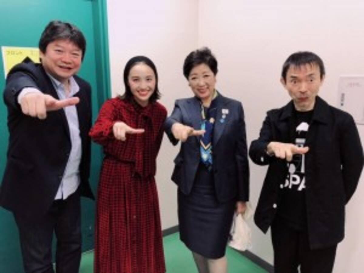 ももクロ百田夏菜子 小池百合子知事と Zポーズ 東京五輪への期待も 18年10月25日 エキサイトニュース