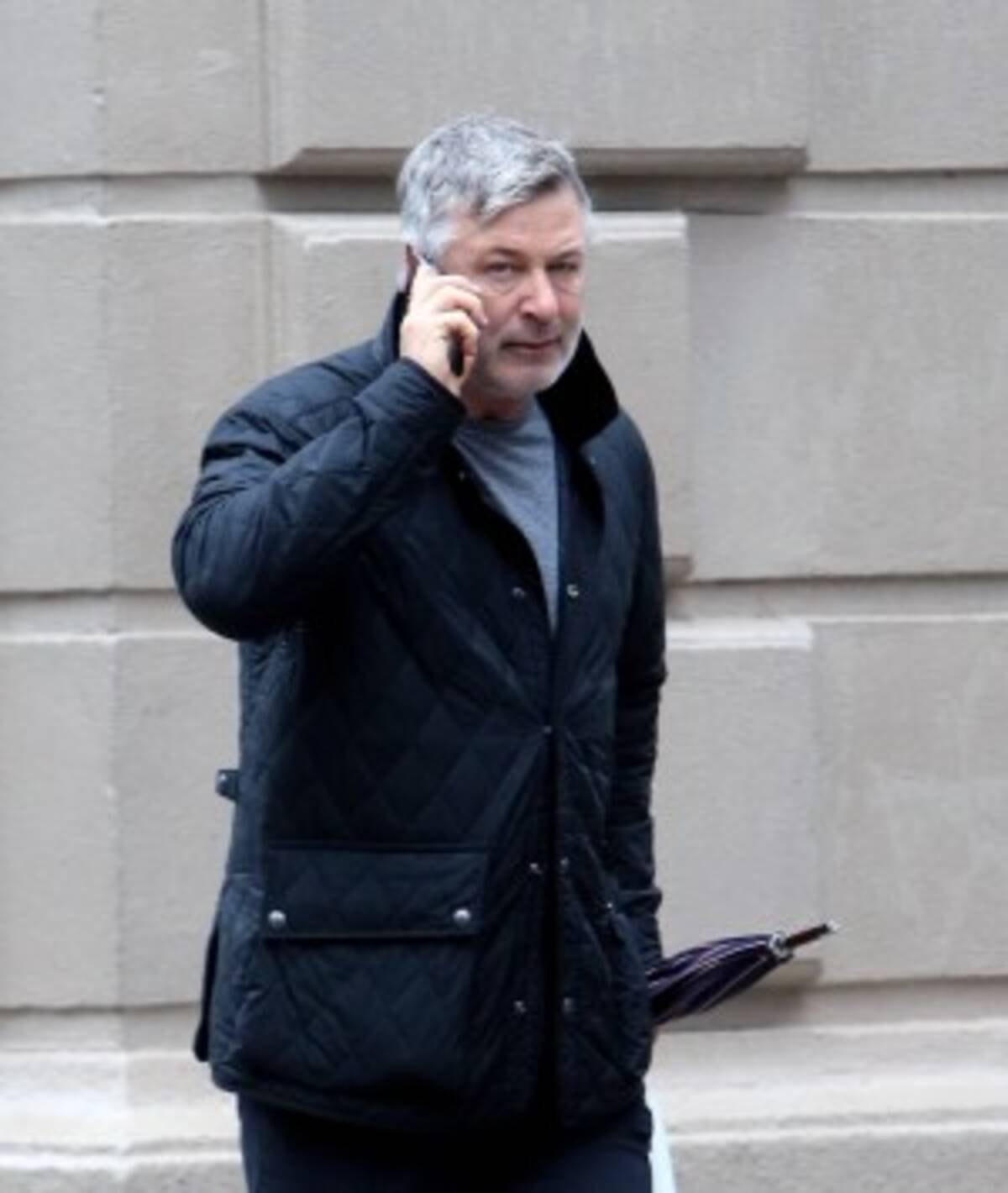 アレック ボールドウィン またも暴行で現行犯逮捕 18年11月3日 エキサイトニュース