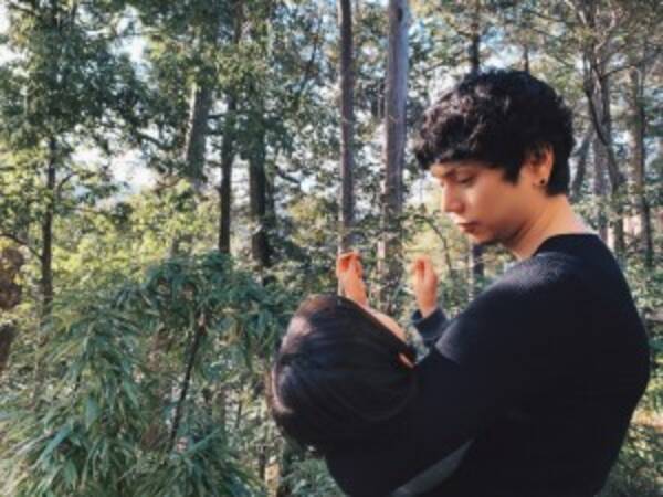 水嶋ヒロが愛娘を お姫様抱っこ 目がすごく温かい と反響 19年1月17日 エキサイトニュース