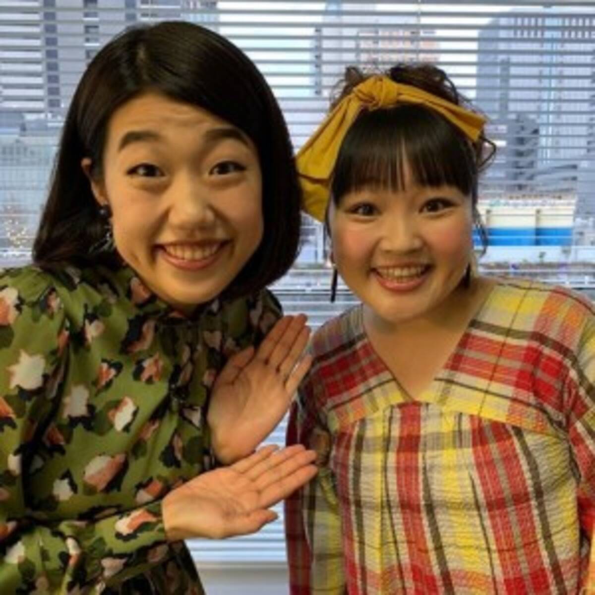 横澤夏子 インスタで柳原可奈子との2ショット公開 入籍を祝福 エキサイトニュース