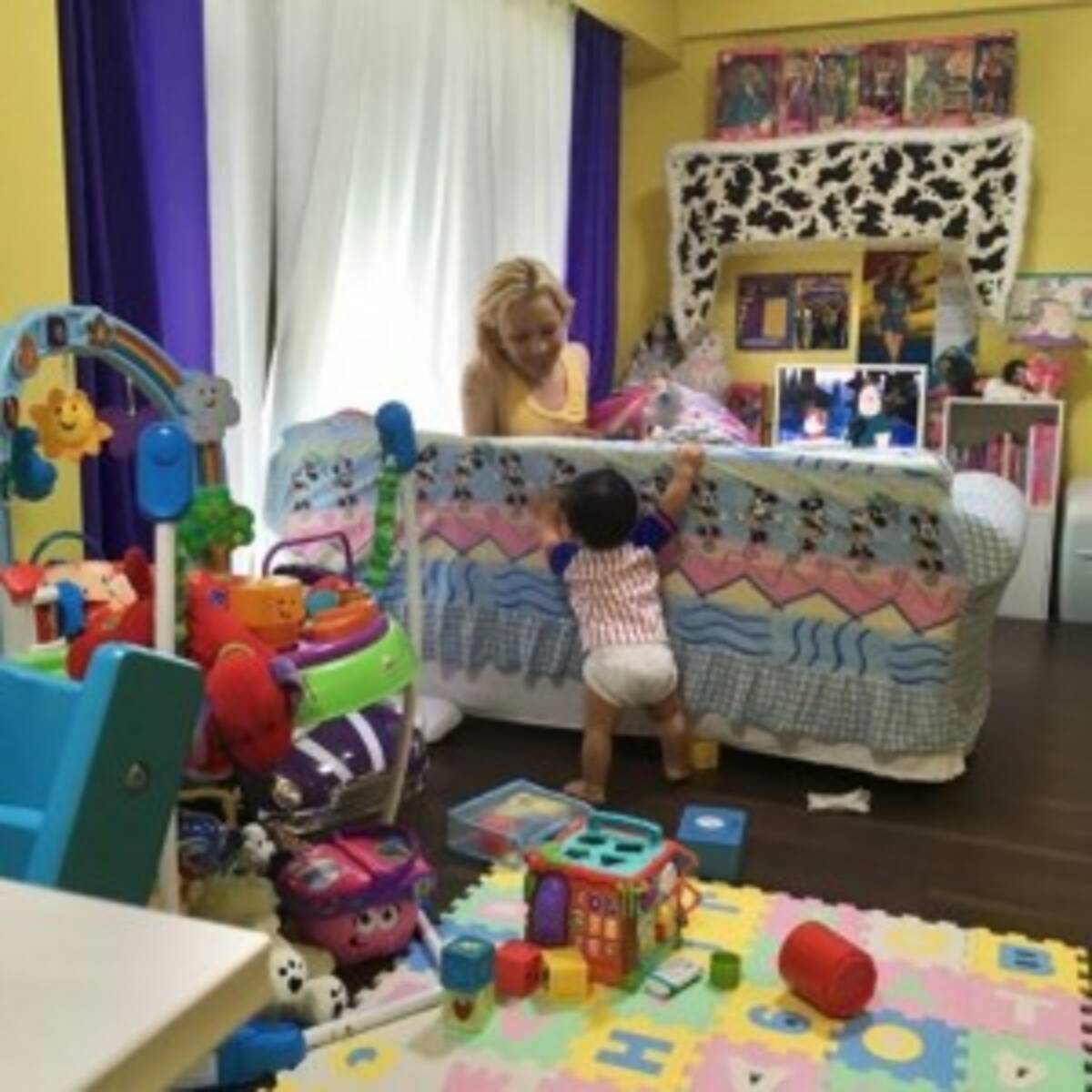 ぺこ りゅうちぇる 子育て中のリアルな自宅に おもちゃの散らかり具合が絵になる の声 2019年5月24日 エキサイトニュース