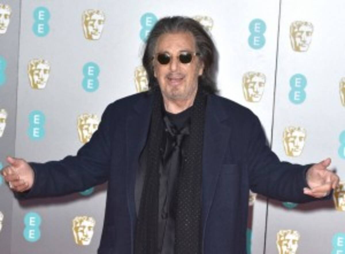 アル パチーノ 79 英アカデミー賞のレッドカーペットで転倒 年2月5日 エキサイトニュース