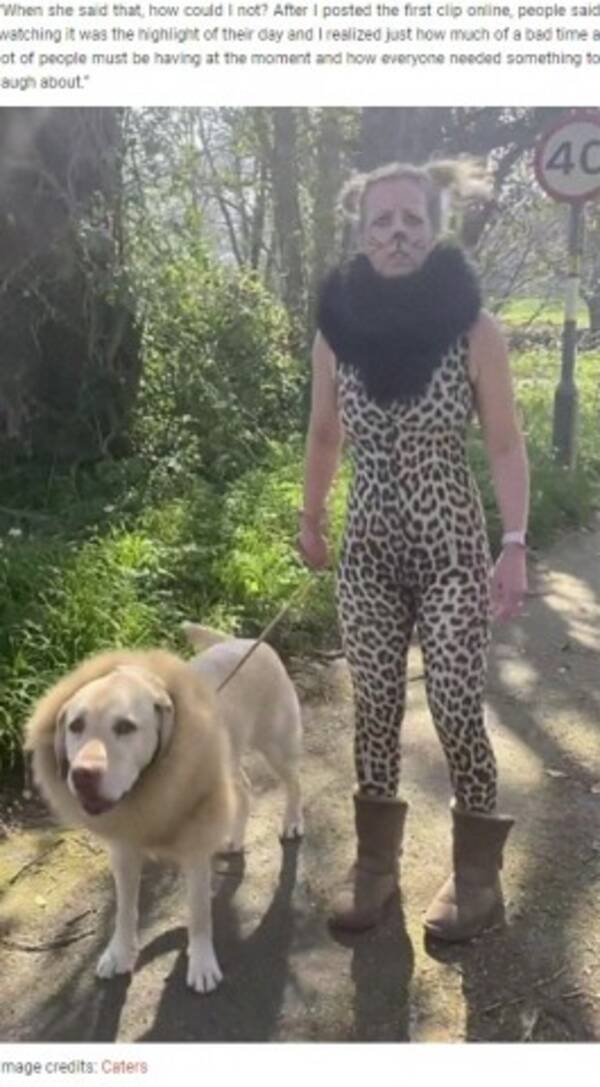 犬と一緒にドレスアップして散歩するダンサー こんな時だから 笑いは必要 英 年4月16日 エキサイトニュース