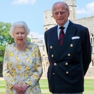 エリザベス女王の夫フィリップ王配が99歳に　王室が最新ツーショットを公開