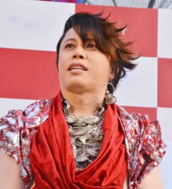 西川貴教がまたも神対応 ファン手作りの Hot Limit姿の飛び出し坊や を公認 1日も早く元気に家から 飛び出せるように 祈る 2020年6月11日 エキサイトニュース