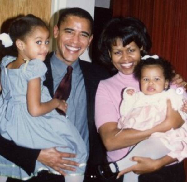 オバマ前大統領、ホワイトハウス時代は「毎晩6時半までに家族と夕食」がマイルールだった