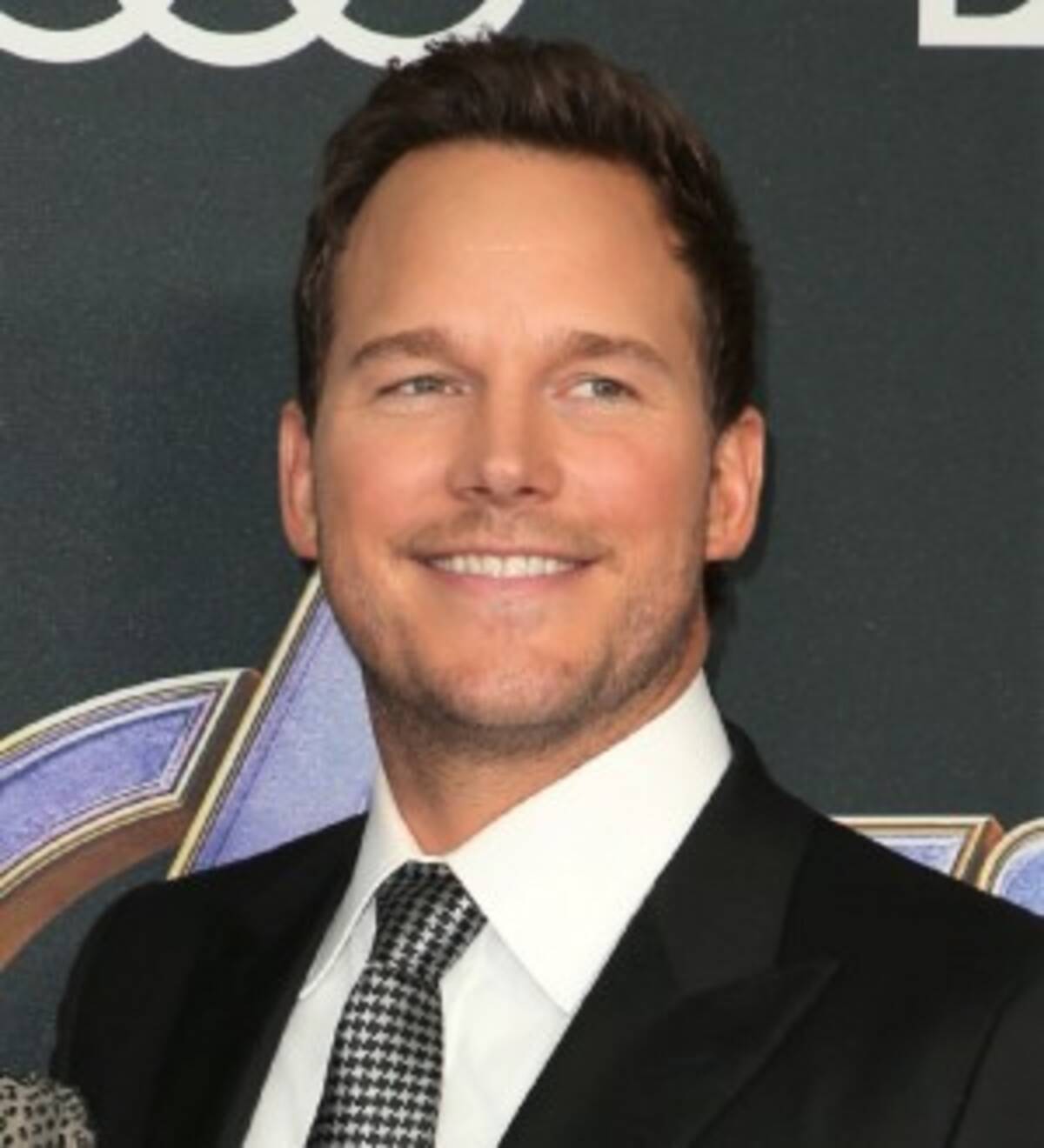 クリス プラット 蜂に刺されて腫れ上がった目を披露 自虐的な姿に爆笑の渦 22年12月24日 エキサイトニュース