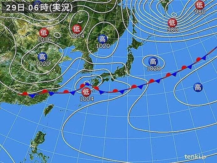 九州で激しい雨を観測　土砂災害に警戒 　雨雲は東へ　東海も大雨の恐れ