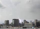 「大阪激しい雷雨　関西梅雨明け前の不安定な空模様」の画像1