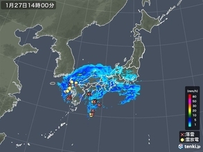 西日本では大気の状態不安定　九州で落雷多数
