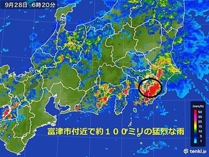 千葉県で1時間に100ミリの猛烈な雨