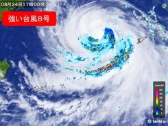 ノロノロ「強い台風8号」　沖縄や奄美は影響続く　離れた地域も大雨の恐れ