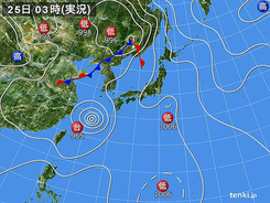 25日　広く晴れて猛烈な暑さ　強い台風8号は北上　九州は高波警戒
