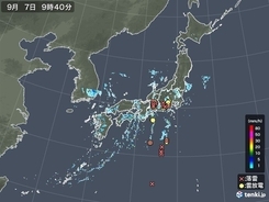 西日本から東日本にかけて雨雲発生中　落雷の所も
