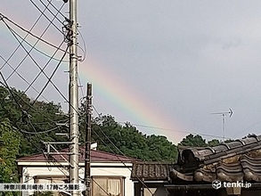 関東で「虹」が見えた!　天気回復はいつ?