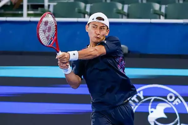 島袋将、マッチポイントをしのぐ猛追も一歩及ばず予選1回戦で敗退[全仏オープン]