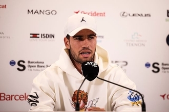 アルカラスが2回戦を前に棄権「もっと深刻な怪我だった」。右手首負傷で世界1位奪還ならず[バルセロナ・オープン]