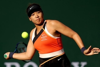 大坂なおみ、2ヵ月ぶりの実戦で強風に苦戦も17年全米覇者に逆転勝ち[BNPパリバ・オープン]