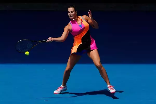 サバレンカ、予選勝者の粘りに苦しむもストレートで3回戦進出「集中を切らさず戦い抜けた」[全豪オープン]