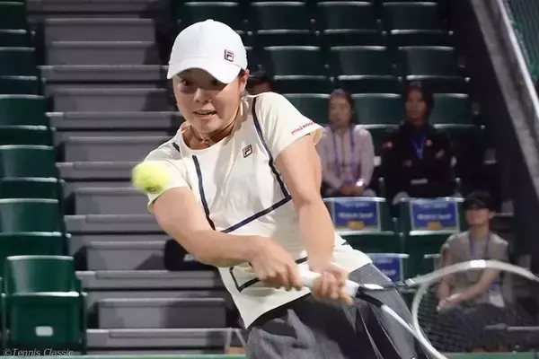 木下晴結、グランドスラム初挑戦で予選2回戦進出 経験豊富な元世界46位をストレートで破る[ウィンブルドン]