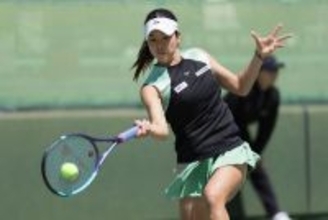 加治遥が粘りの逆転劇で初戦突破、武器のフィジカルで吉本菜月の強打を封じる[富士薬品セイムスウィメンズカップ]