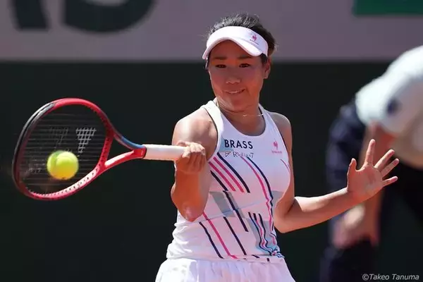 内島萌夏が3時間半超の激闘で、日比野菜緒がストレートで勝利し予選2回戦へ[USオープン]