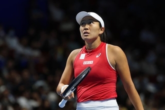 内島萌夏と柴原瑛菜がシングルスで敗れて日本はベスト4入りならず。杉山愛監督「来年はもっと強くなって戻ってきたい」[BJK杯]