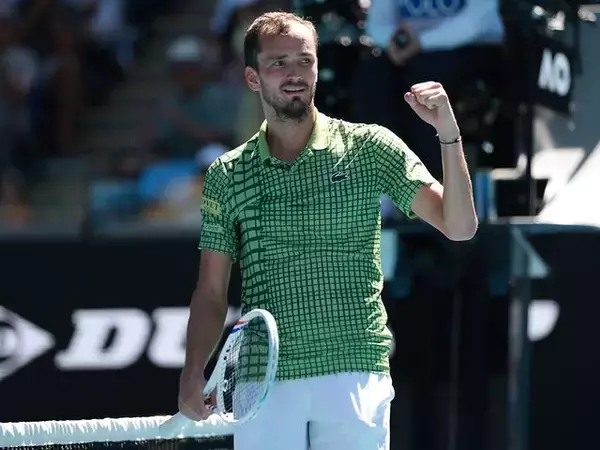 全豪準V3度のメドベデフ、2セットダウンから執念の逆転劇。4回戦で宿敵ティエンとの再戦へ[全豪オープン]