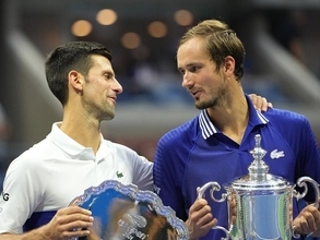 メドベージェフ、ワクチン接種をめぐるジョコビッチの意見に賛同「僕も公表しないことにした」