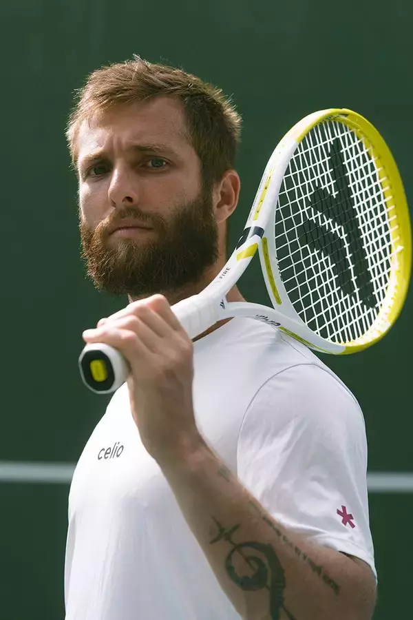 「テクニファイバーが放つ新世代パワーラケット「FIRE」誕生。競技性と操作性を高めた「ちょうどいい」進化」の画像